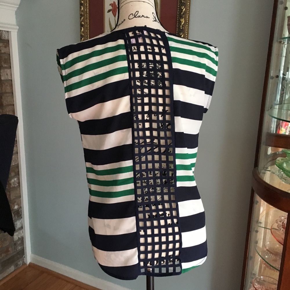 ALYA LIGHT WEIGHT STRIPED BLOUSE OPEN BACK
